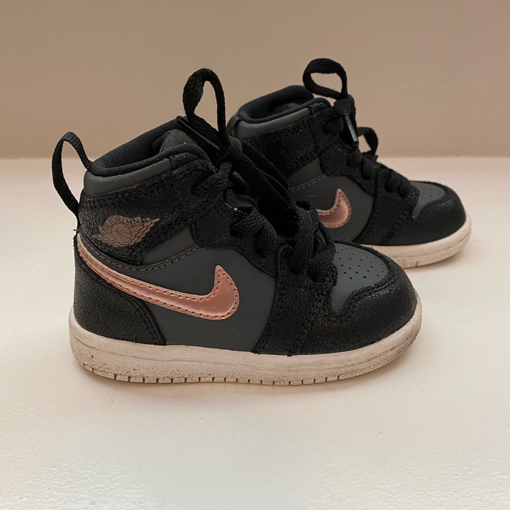 Toddler air Jordan shoes 5c